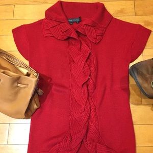 Short sleeve sweater